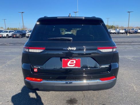 New 2025 Jeep Grand Cherokee Limited image 7