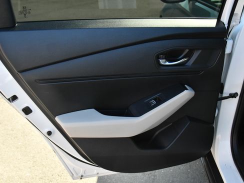 Used 2023 Honda Accord LX image 31