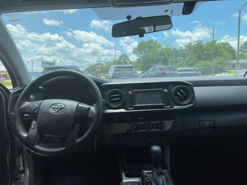 Used 2016 Toyota Tacoma SR RWD image 10
