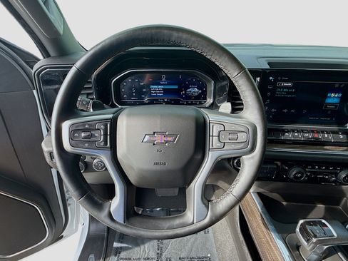 Used 2023 Chevrolet Silverado 1500 RST w/ Z71 Off-Road Package AWD/4WD image 10