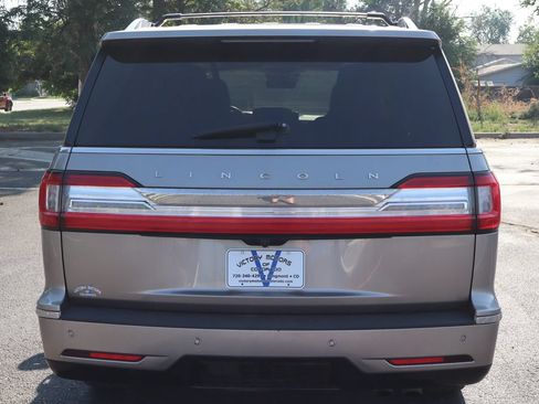 Used 2018 Lincoln Navigator Reserve w/ Technology Package AWD/4WD image 6