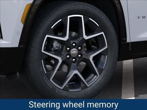 New 2026 Chevrolet Traverse High Country w/ LPO, Floor Liner Package FWD image 10