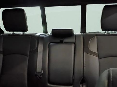 Certified 2025 RAM 2500 Laramie image 25