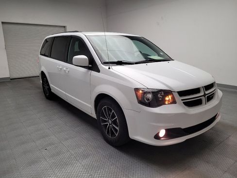 Used 2018 Dodge Grand Caravan GT image 13
