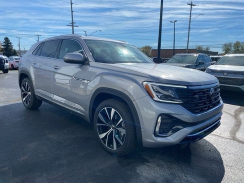 New 2026 Volkswagen Atlas Cross Sport SEL Premium R-Line image 8