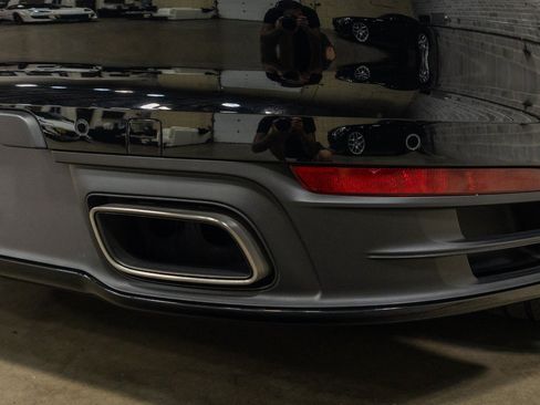 Used 2020 Porsche 911 Carrera RWD image 27