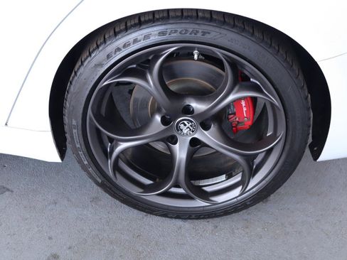 Used 2019 Alfa Romeo Giulia w/ Nero Edizione image 45