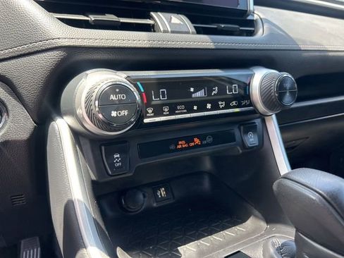 Used 2024 Toyota RAV4 XLE AWD/4WD image 27