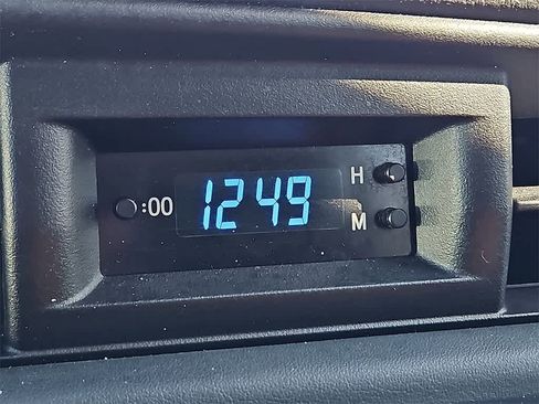 Used 2017 Toyota Corolla LE image 17