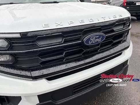 New 2026 Ford Expedition Active RWD image 6