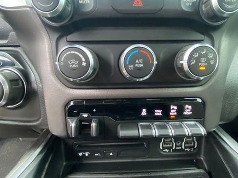 Used 2019 RAM 1500 Big Horn image 22