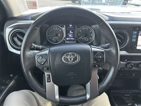 Used 2017 Toyota Tacoma SR5 image 13