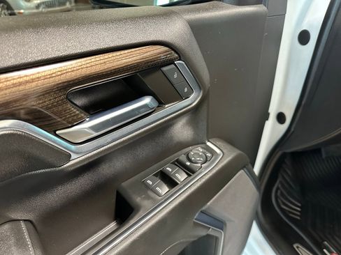 Used 2024 Chevrolet Silverado 1500 LT Trail Boss w/ Protection Package AWD/4WD image 12