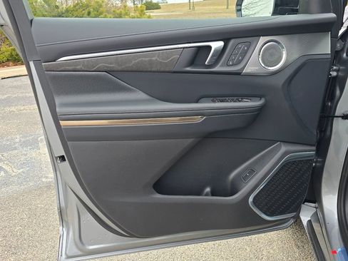 New 2026 Buick Enclave Avenir w/ Super Cruise Package image 11