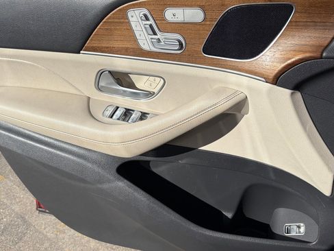 Used 2020 Mercedes-Benz GLE 350 4MATIC image 34