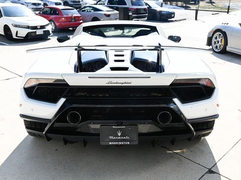 Used 2018 Lamborghini Huracan Performante image 11