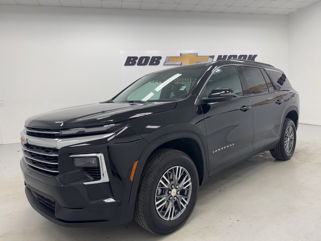 Used 2026 Chevrolet Traverse LT AWD/4WD image 1