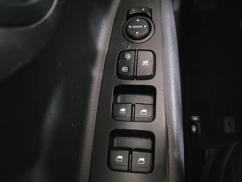 Used 2023 Kia Rio LX image 27