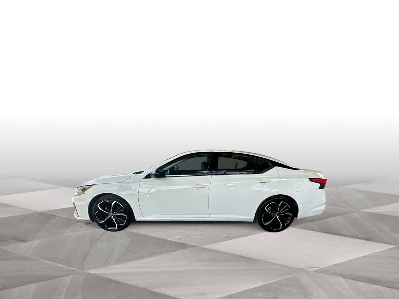 Used 2024 Nissan Altima 2.5 SR FWD image 5
