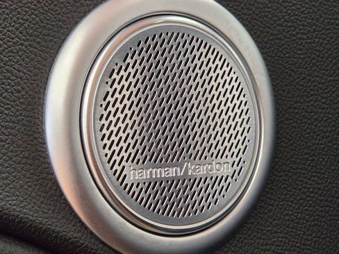 Used 2023 Alfa Romeo Stelvio Veloce AWD/4WD image 18