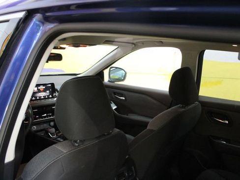Used 2021 Nissan Rogue SV AWD/4WD image 10