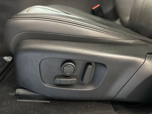 Used 2024 Land Rover Range Rover Evoque Dynamic SE image 17