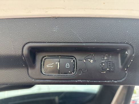 Used 2020 Ford Explorer XLT w/ Equipment Group 202A AWD/4WD image 44