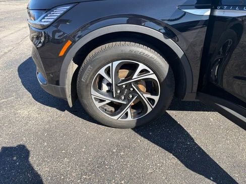 Certified 2024 Lincoln Nautilus Premier w/ Equipment Group 102A image 32