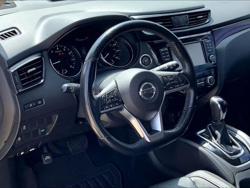 Used 2017 Nissan Rogue Sport SL FWD image 18