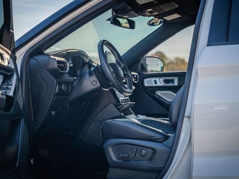 Certified 2024 Ford Explorer ST w/ Equipment Group 401A image 18