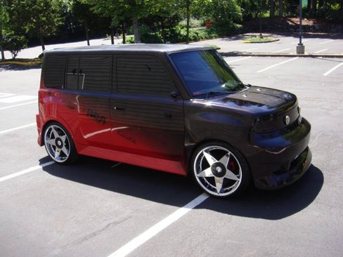 Used 2005 Scion xB FWD image 5