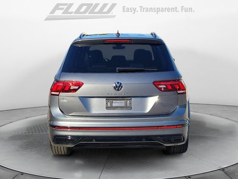 Certified 2023 Volkswagen Tiguan SE R-Line FWD image 8