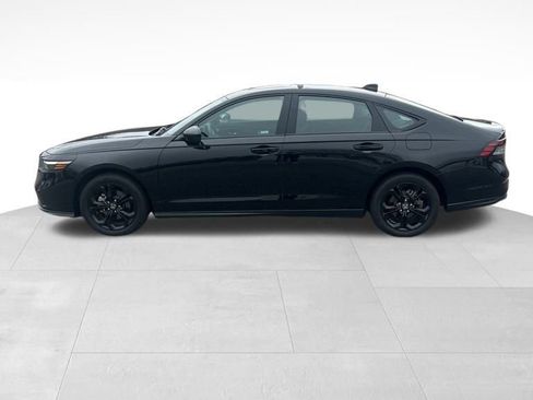 Used 2025 Honda Accord SE image 4