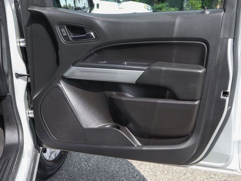 Used 2019 Chevrolet Colorado LT AWD/4WD image 35