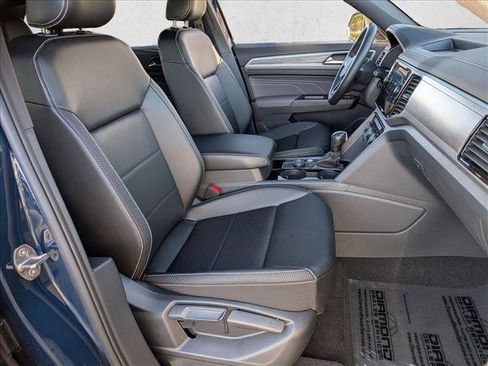 Used 2023 Volkswagen Atlas Cross Sport SE image 23