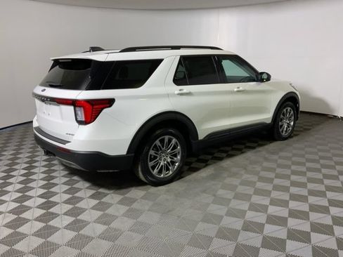New 2026 Ford Explorer Active w/ Active Comfort Package AWD/4WD image 6