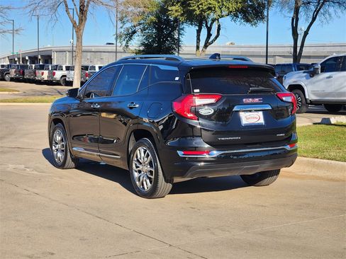 Used 2024 GMC Terrain Denali w/ Denali Premium Package image 5