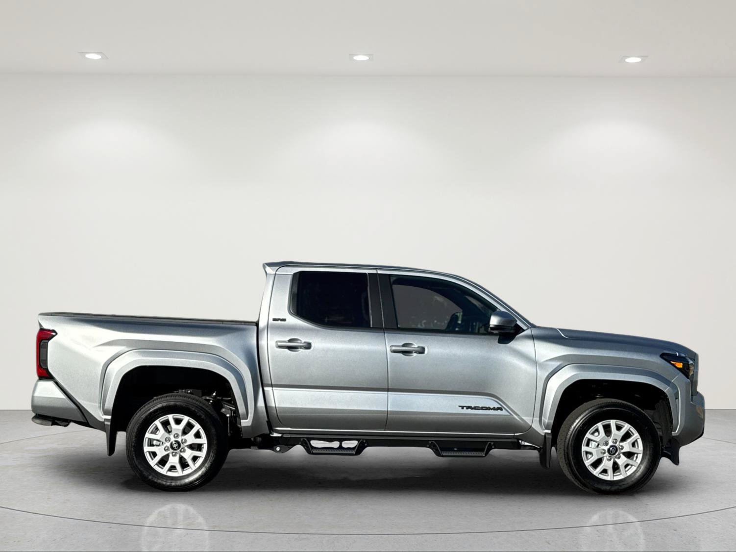 Used 2026 Toyota Tacoma SR5 AWD/4WD image 7