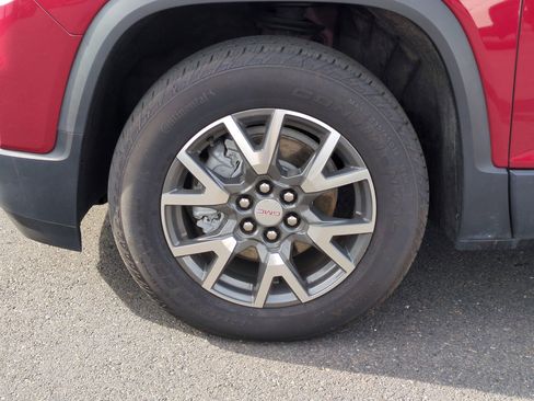 Certified 2023 GMC Acadia SLE w/ Driver Convenience Package image 31