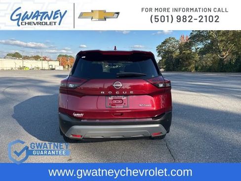 Used 2023 Nissan Rogue SV image 6