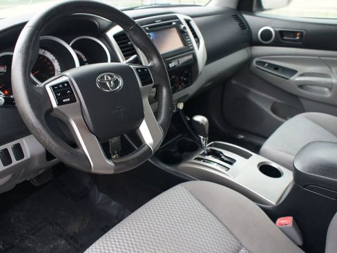 Used 2013 Toyota Tacoma 2WD Access Cab image 9