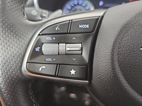 Used 2023 Genesis G70 2.0T AWD/4WD image 16