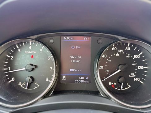 Used 2019 Nissan Rogue SV FWD image 34