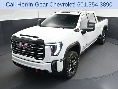 Used 2024 GMC Sierra 2500 AT4 w/ AT4 Premium Plus Package AWD/4WD image 32