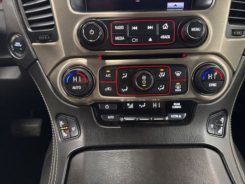 Used 2016 GMC Yukon XL Denali image 17