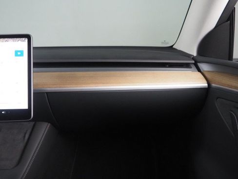 Used 2023 Tesla Model Y Long Range AWD/4WD image 37
