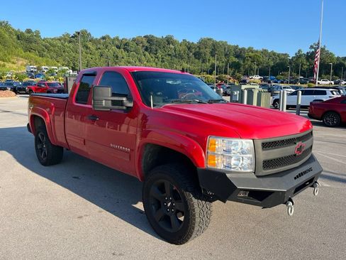 Used 2013 Chevrolet Silverado 1500 LT w/ All-Star Edition AWD/4WD image 2