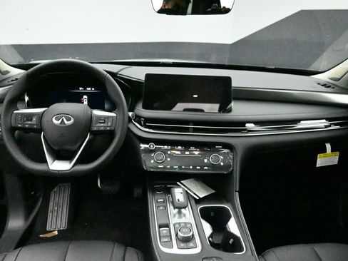Certified 2025 INFINITI QX60 Luxe image 25