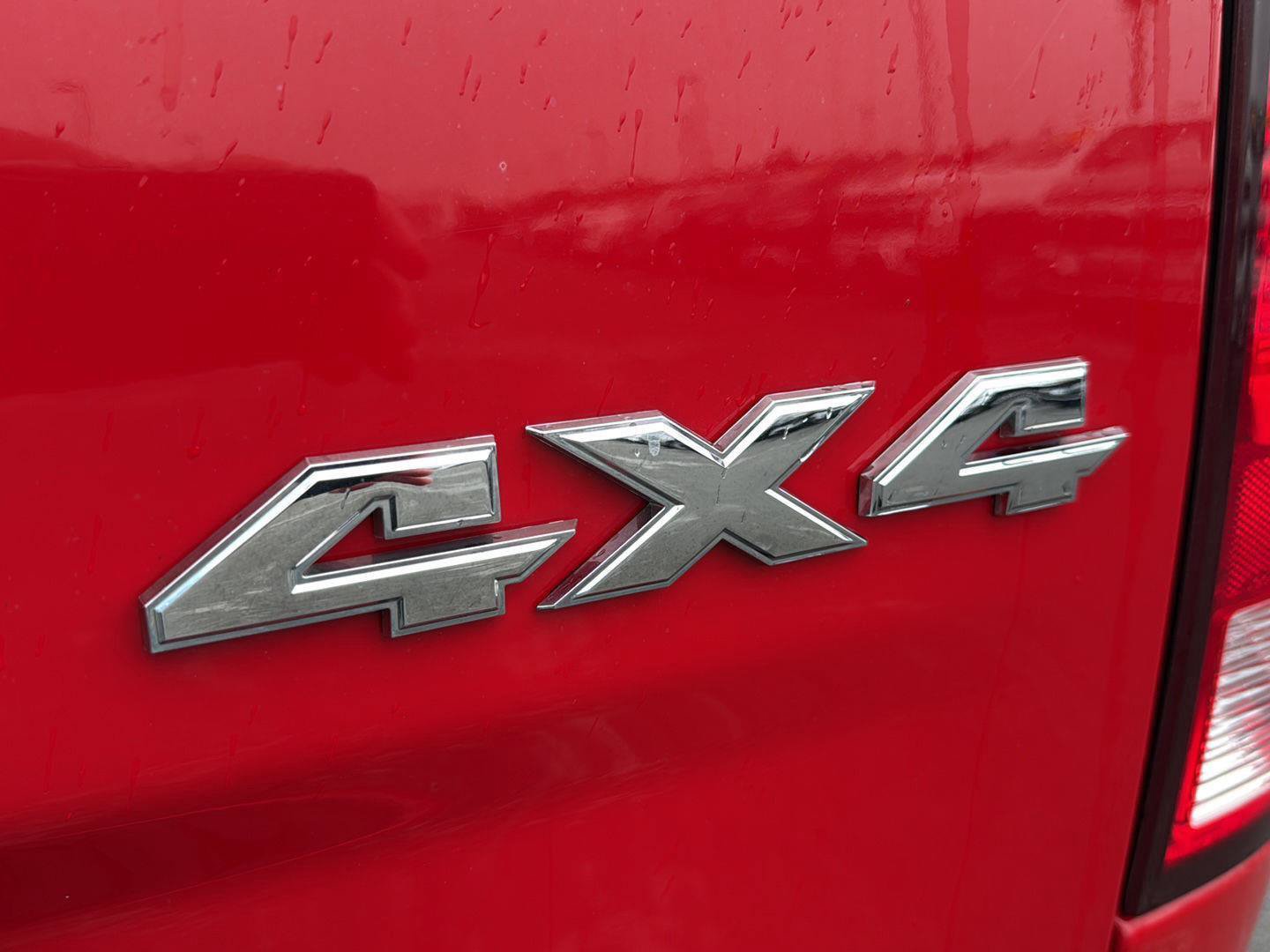 Used 2018 RAM 1500 Express AWD/4WD image 23