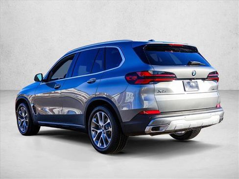 New 2026 BMW X5 xDrive40i w/ Climate Comfort Package image 7